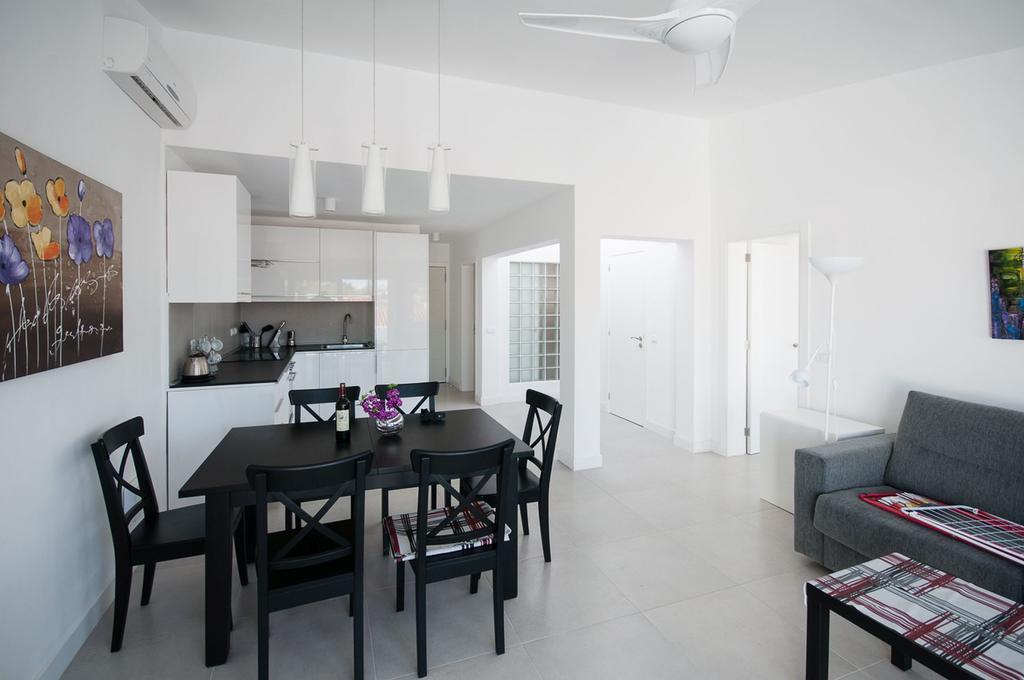 Apartment Eden Island Village 아데제 외부 사진